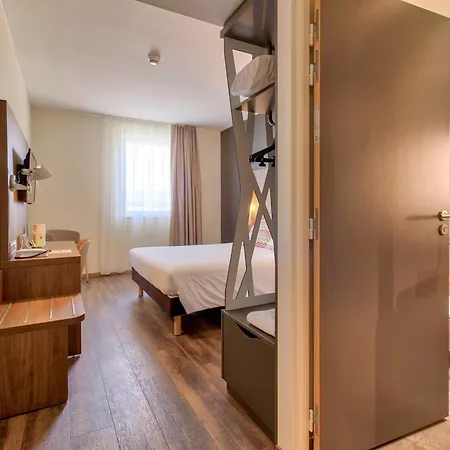 Campanile Jean De Luz 3*