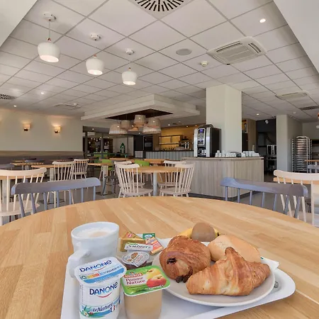 Campanile Jean De Luz Hotel 3*