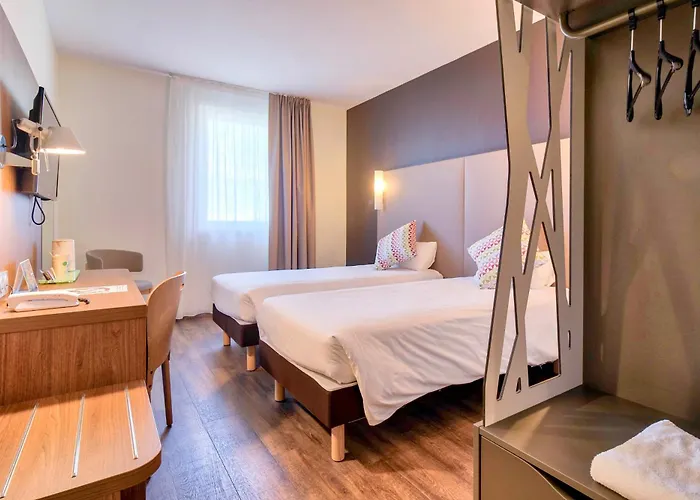 Отель Campanile Prime - Jean De Luz