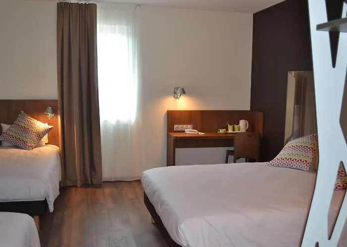 Campanile Jean De Luz 3*