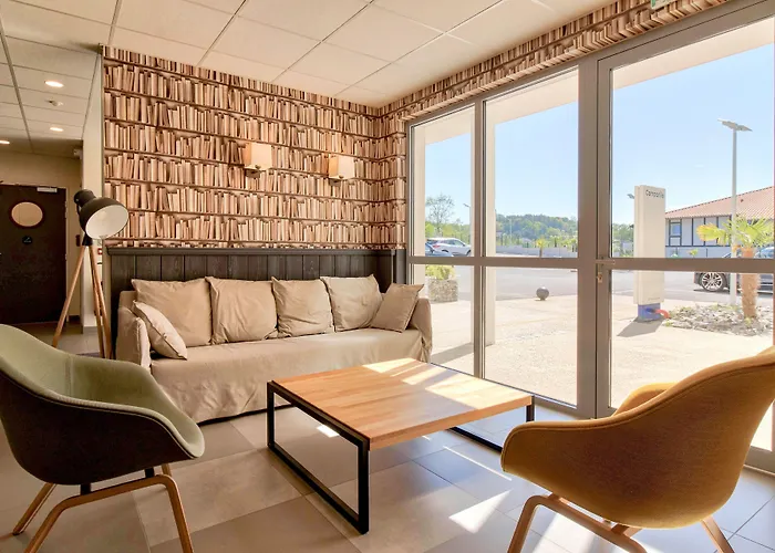 Campanile Jean De Luz 3*