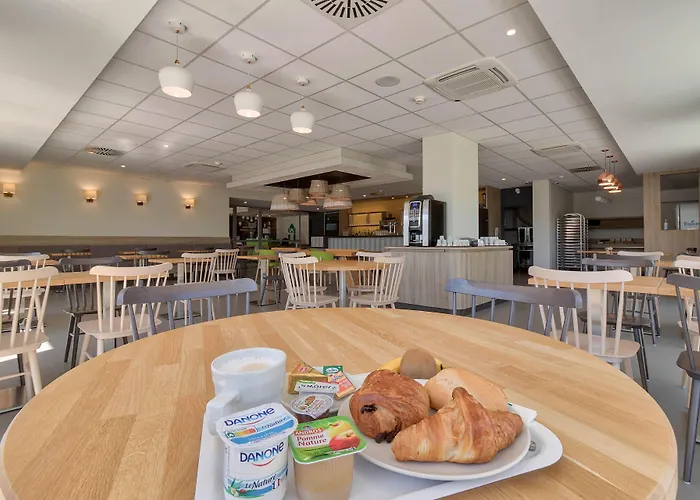 Campanile Jean De Luz Hotel 3*