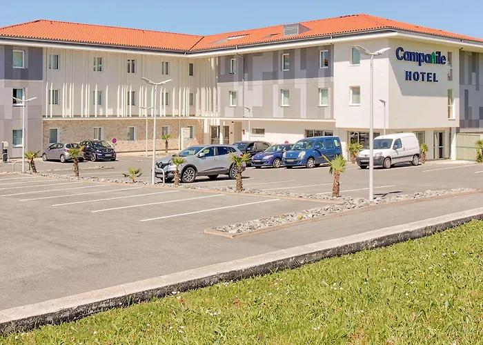 Отель Campanile Prime - Jean De Luz