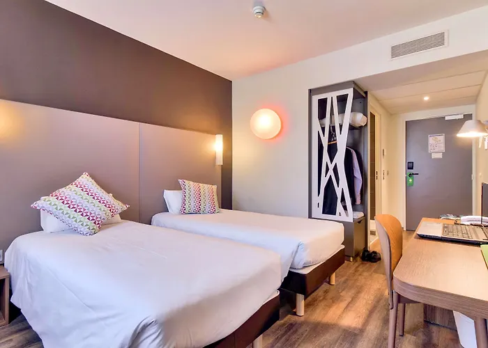 Отель Campanile Prime - Jean De Luz